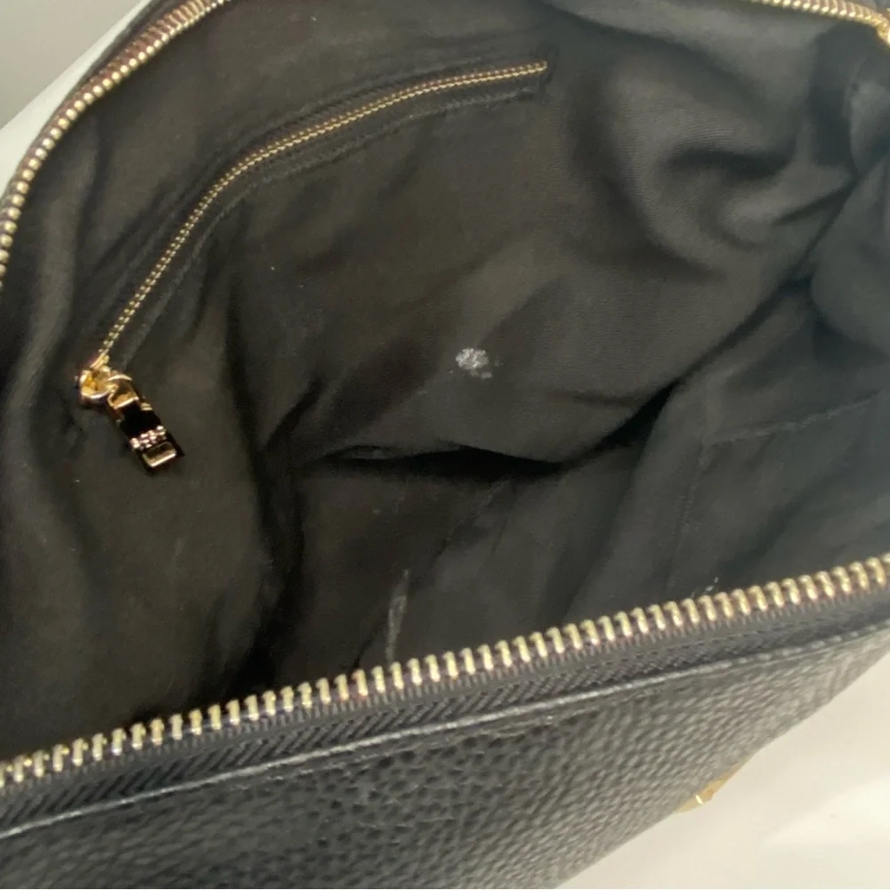 BCBG Paris Shoulder Bag Tote Vegan Pebbled Leather Gold Lock Charm + Extra Bag